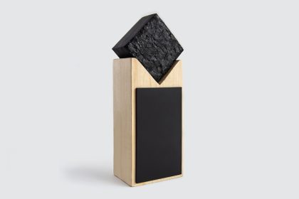 Statuette "carbon"
